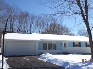 W230S8560 Abbey Ct, Big Bend, WI 53103