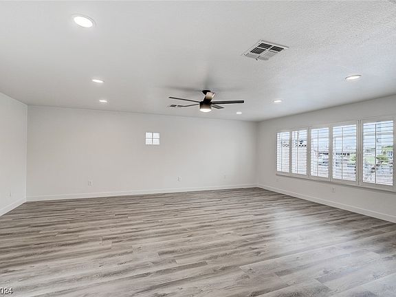 4th image of 4416 Alta Dr