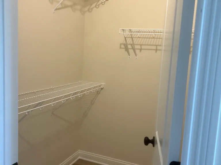 565 Yulan Cir — Photo 10