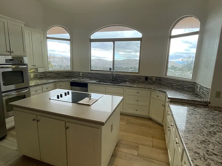 10745 Pinon Ave — Photo 8