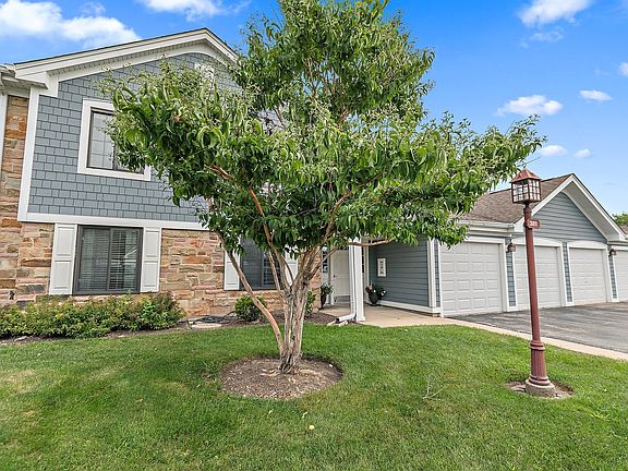 2nd image of 381 Pinetree Ln #C1