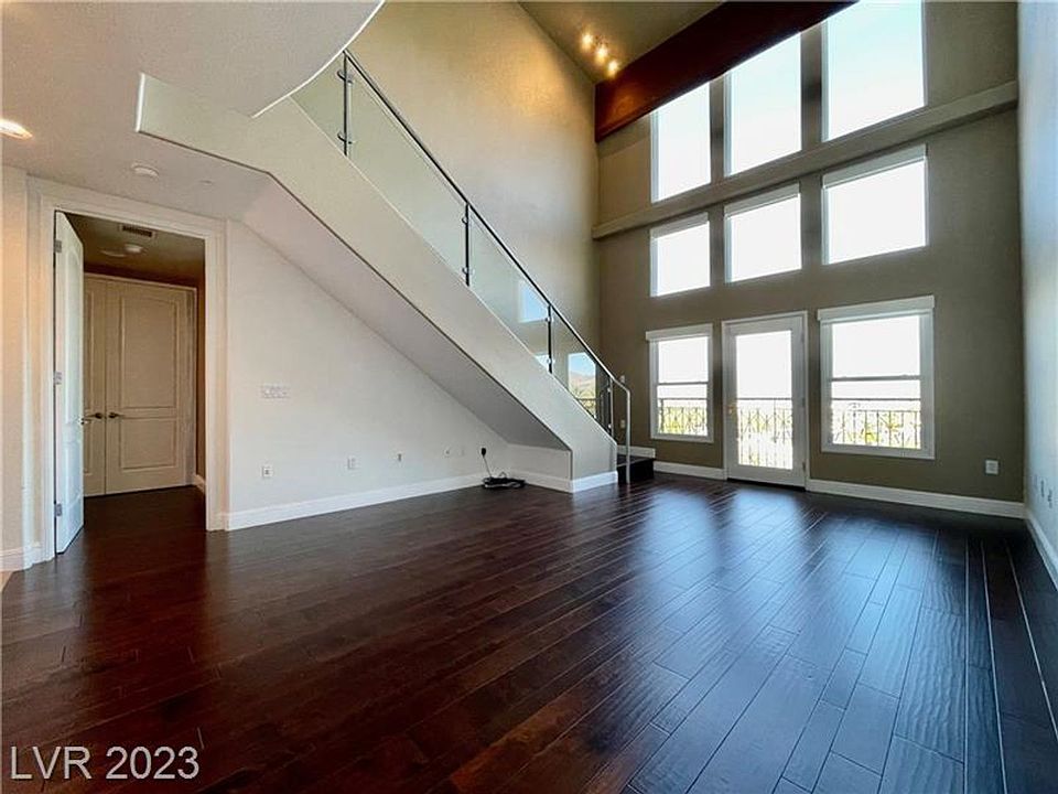 2nd image of 2220 Village Walk Dr Unit 3313
