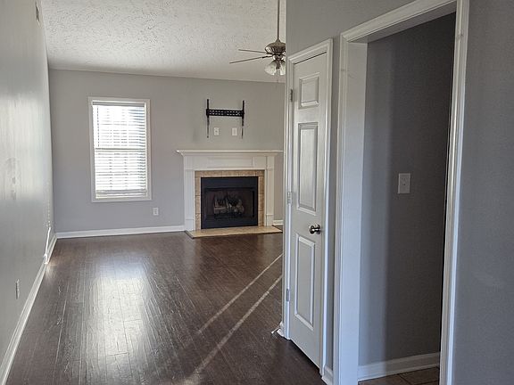 2nd image of 961 Joey Dr
