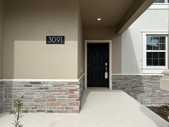 2nd image of 3091 Villa Way Cir