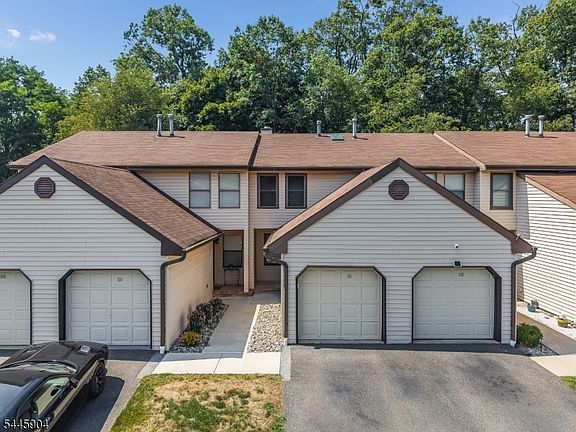 2nd image of 111 Sequoia Ct