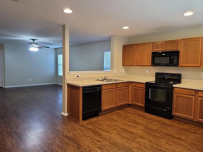 1340 Gayle St — Photo 6