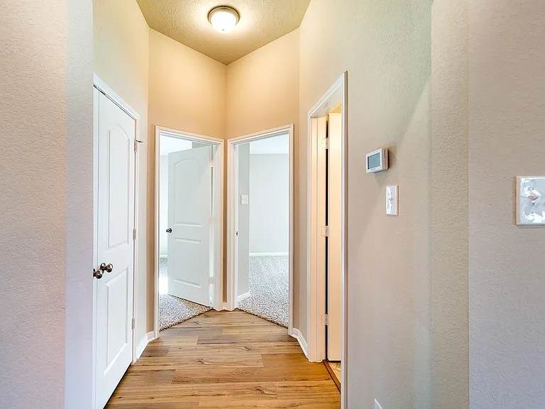3317 Rolling View Ct — Photo 12