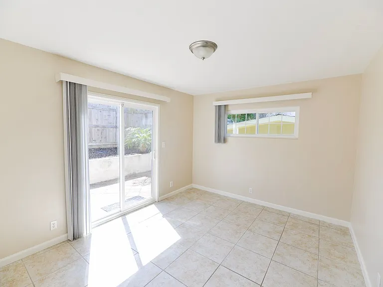 219 W Avenida Palizada — Photo 17