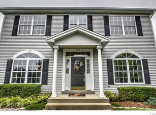 59 Lexington Way N, Milford, CT 06461