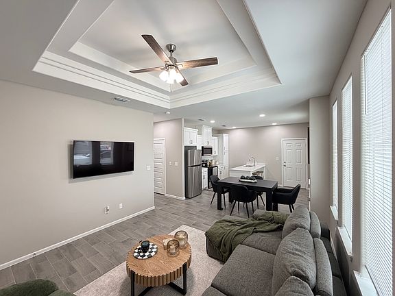 2nd image of 2612 E Harrison Ave APT 1