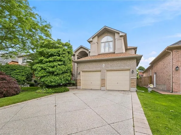 207 Valridge Dr, Hamilton, ON L9G 4Y4