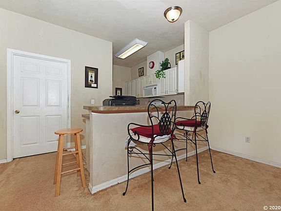 4th image of 194 SW 145th Dr Unit 14