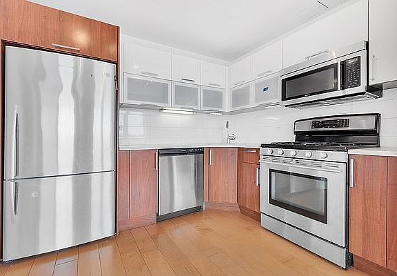 3rd image of 343 4th Ave APT 10D