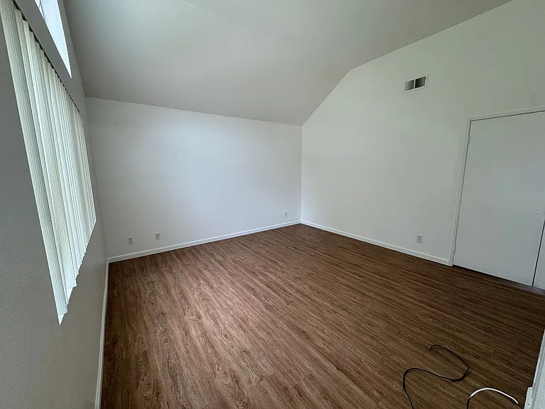 1423 Portofino Dr — Photo 36