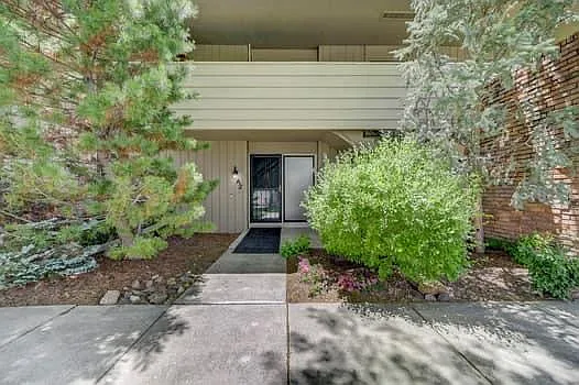 1 bed, 1307 sqft, $1,975 — Photo 4