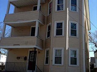 402 High St, Bristol, RI 02809