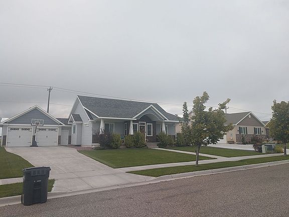 3rd image of 4060 Steeplechase Ln