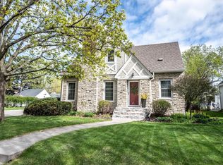 1513 Hoyt Ave W, Falcon Heights, MN 55108