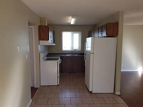 3 bed, 1.0 bath, 1150 sqft, $1,550 — Photo 3