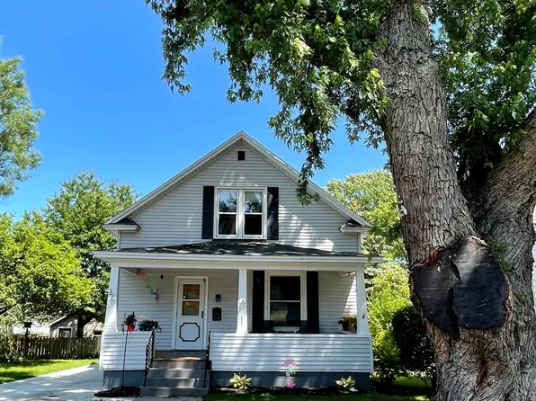 320 N Lewis St, Ludington, MI 49431