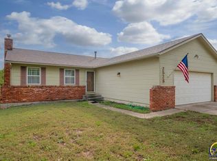 2528 SW Tutbury Town Rd, Topeka, KS 66614