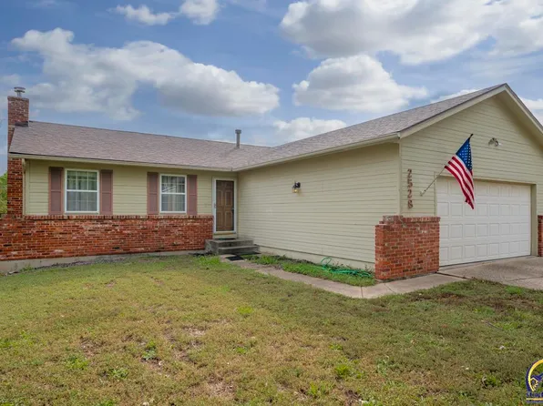 2528 SW Tutbury Town Rd, Topeka, KS 66614