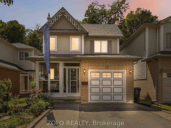 2nd image of 82 Piperbrook Cres