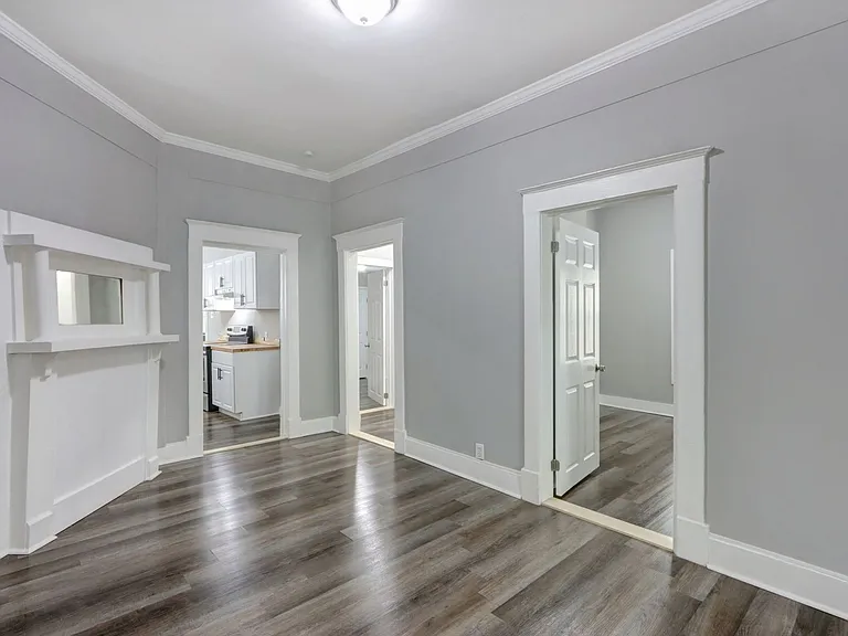 720 W Victory Dr — Photo 6