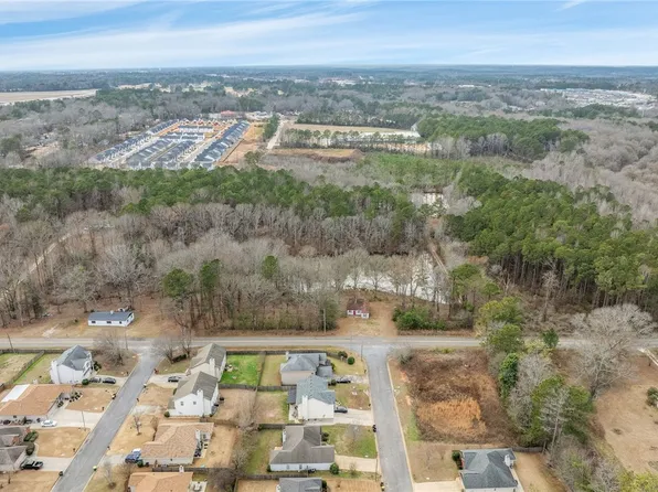 2112 Cunningham Dr, Opelika, AL 36801