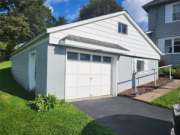 2nd image of 138 Cherry St