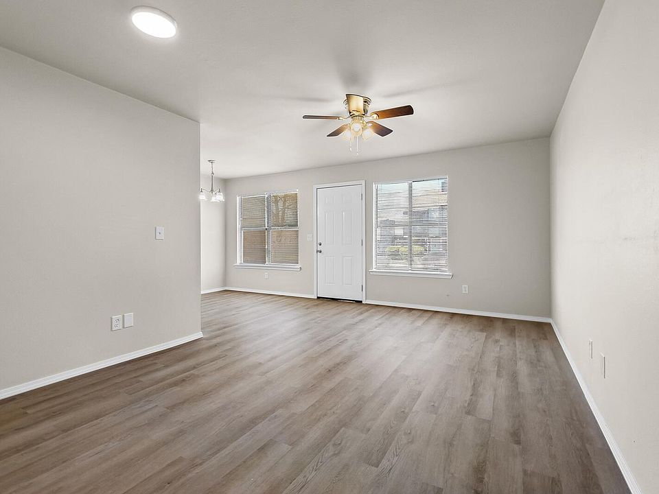 1st image of 2605 W Olive St APT 28