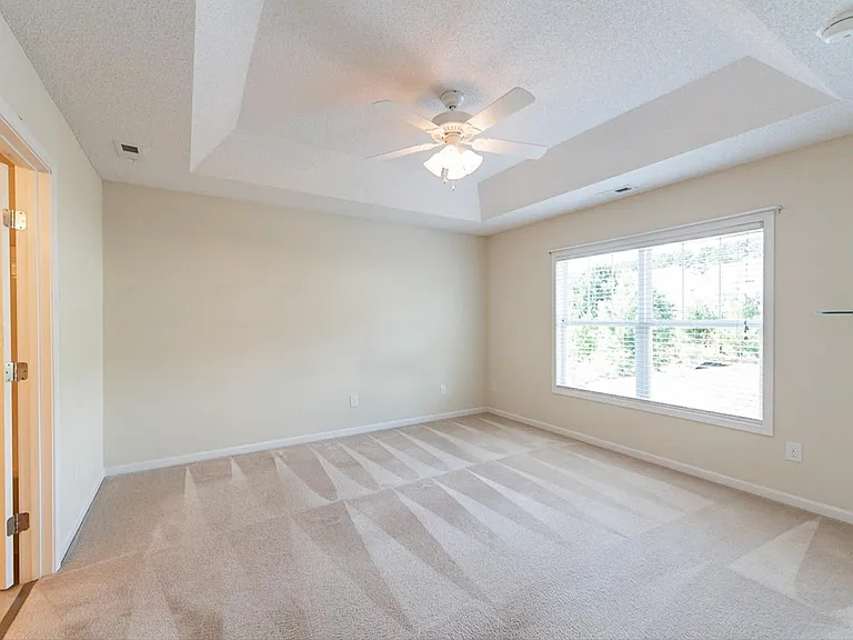 2708 Tulip Poplar Cir — Photo 9