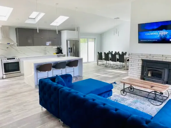 105 Jennifer Rd, Hamden, CT 06514