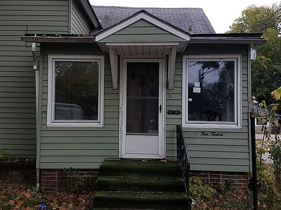 2nd image of 412 Plum St