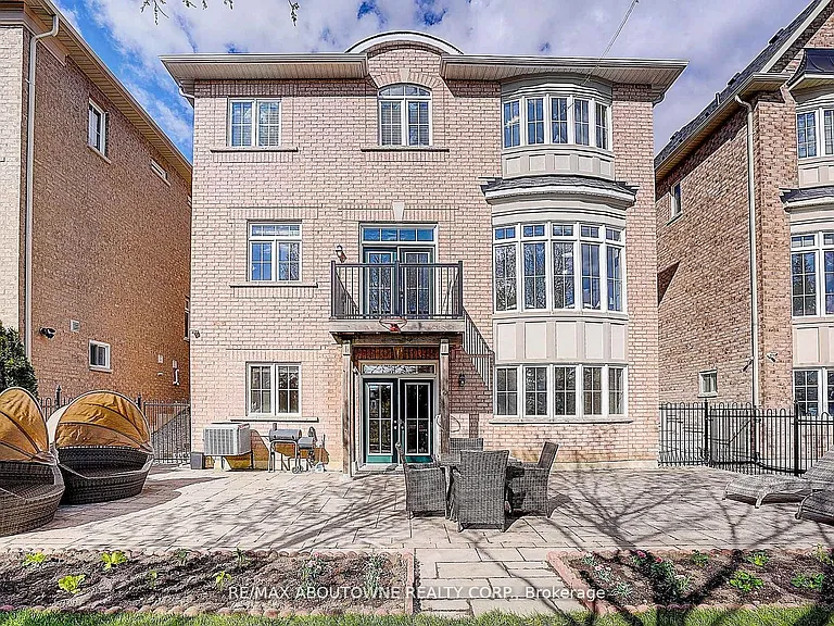 16 Gracedale Dr — Photo 41