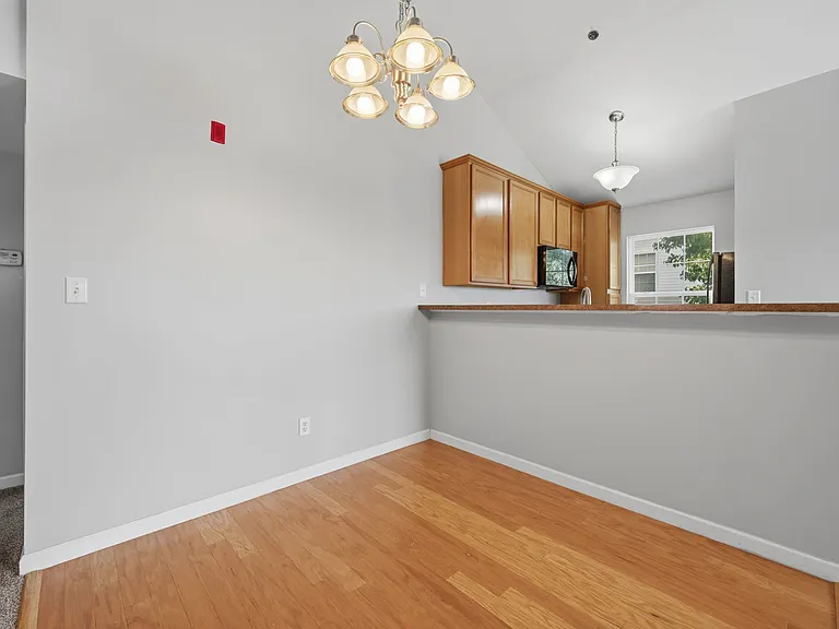 5300 Spring River Dr — Photo 5