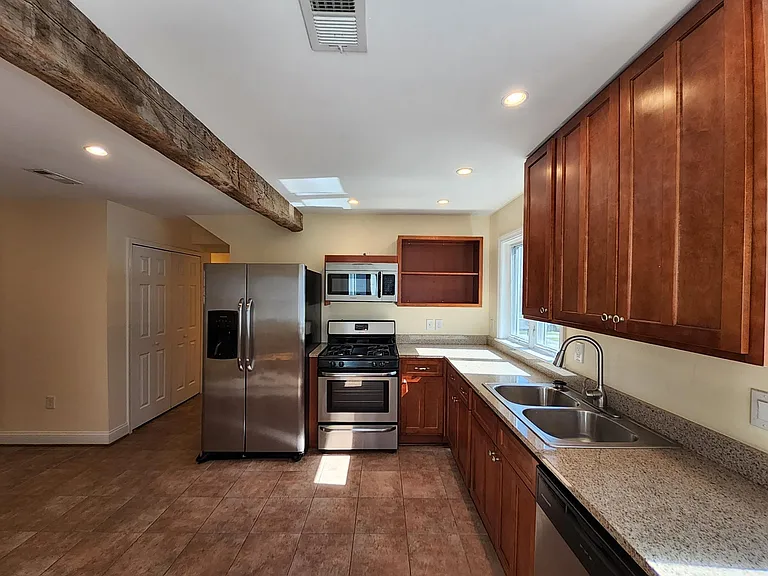 6106 41st Ave #B — Photo 11