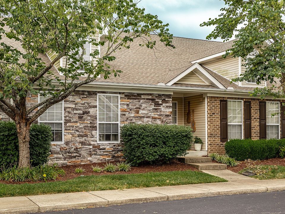 1st image of 800 Browns Ln #G3