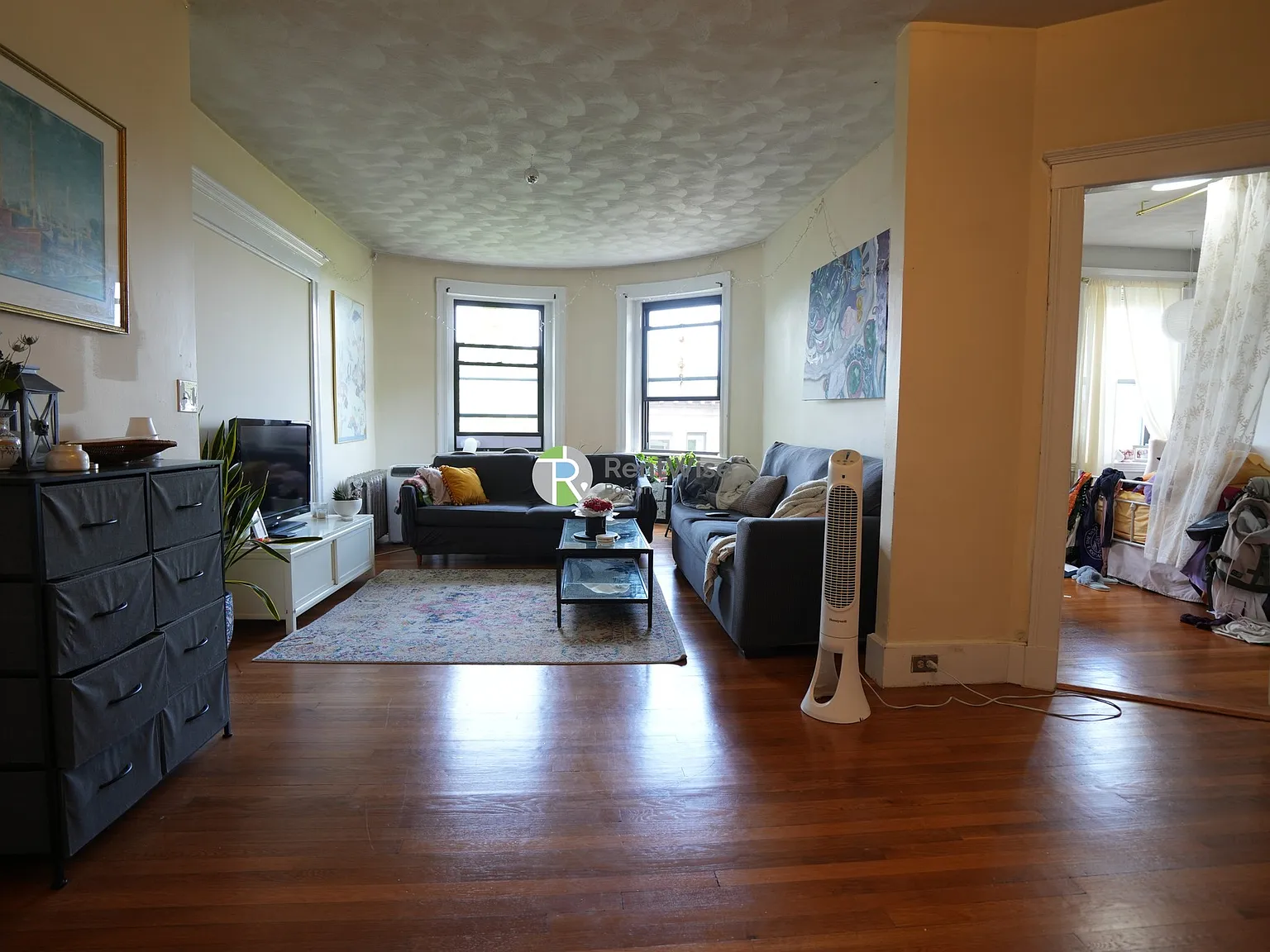 4 bed, 1.0 bath, $3,900 — Photo 3