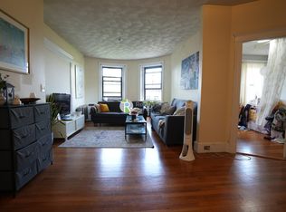 32 Claflin Rd APT 3, Brookline, MA 02445