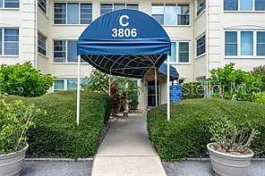 2 bed, 2.0 bath, 1401 sqft, $5,500 — Photo 1