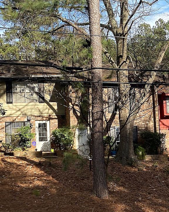 1st image of 713 Garden Walk Dr