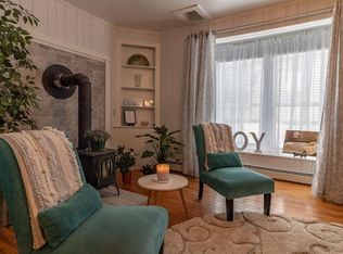68 Park St, Belfast, ME 04915