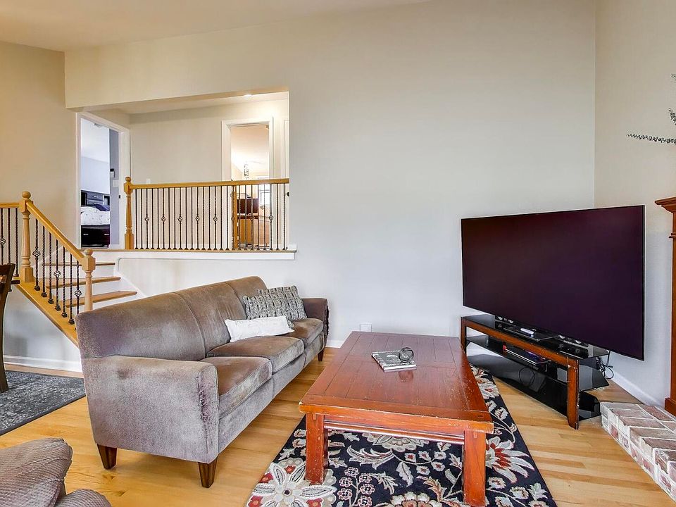 713 S William St, Mount Prospect, IL 60056 | Zillow