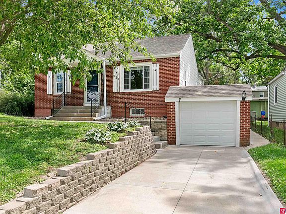 2nd image of 921 McLaughlin Cir