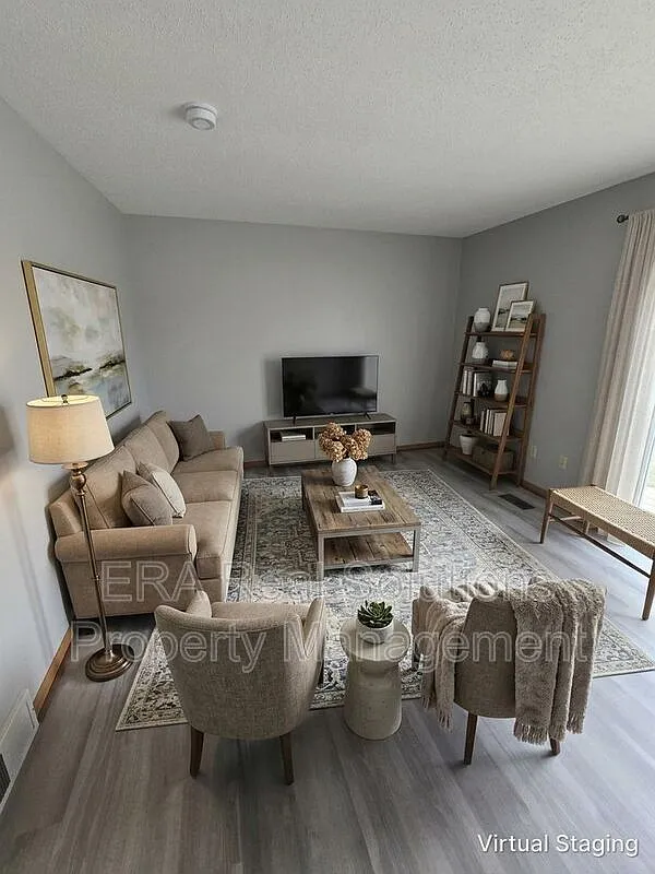 1 bed, 1.0 bath, 718 sqft, $875 — Photo 1