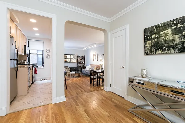 Rented by Stonehenge NYC LLC | media 9