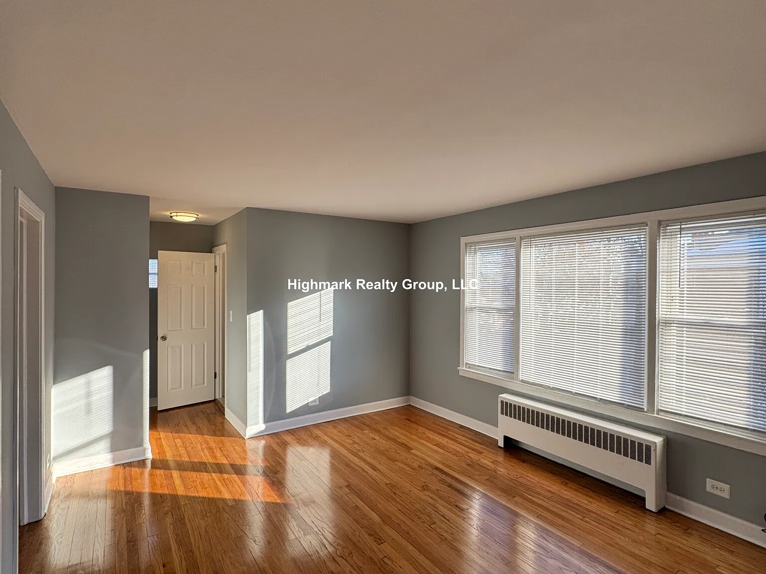2754 W North Shore Ave — Photo 2