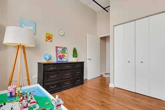 221 E Cullerton St #409 — Photo 11