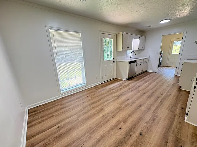 36 Kennedy St — Photo 4